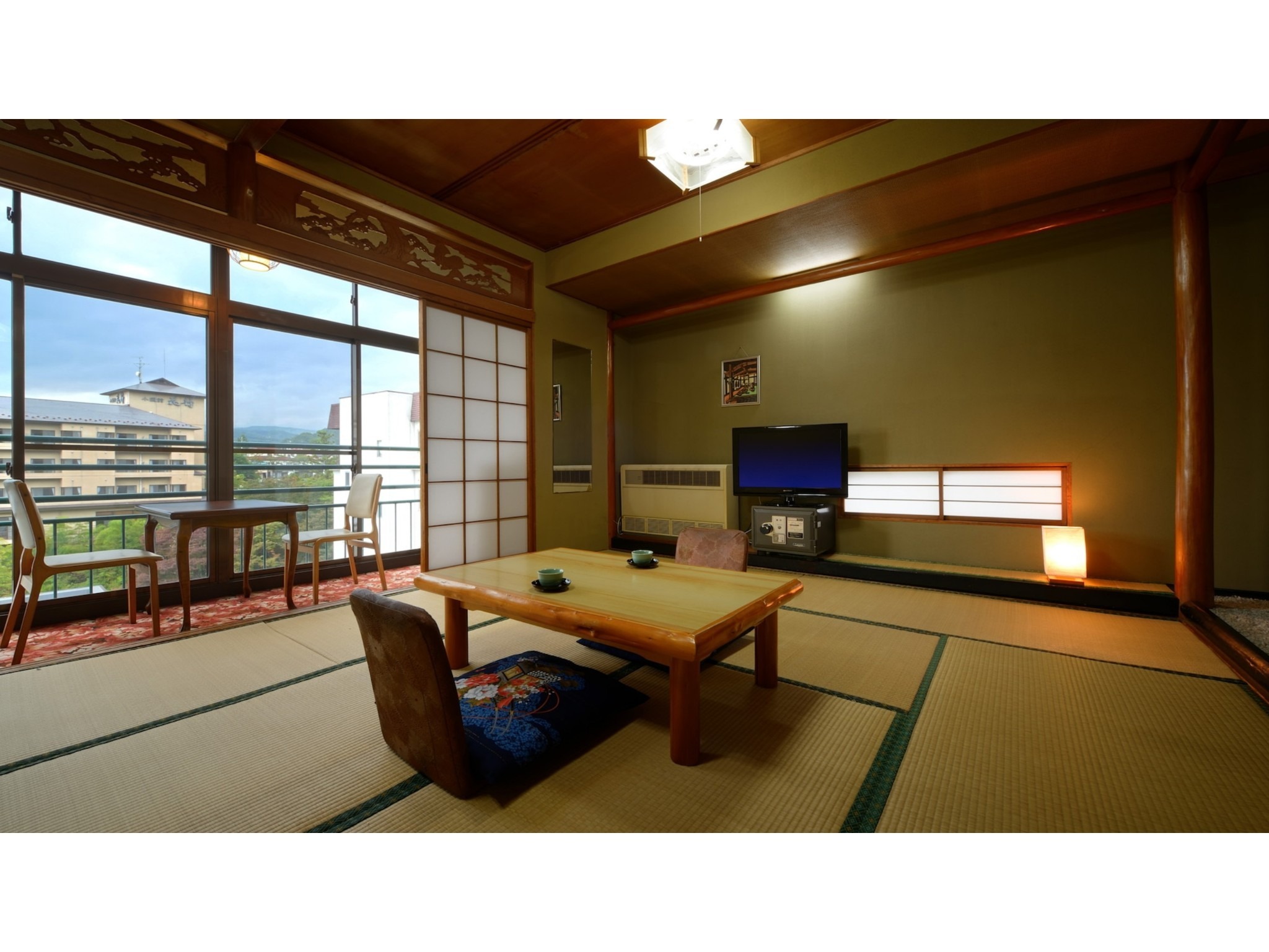 10 tatami mats on river side or mountain side ~Jap (Non Smoking) 