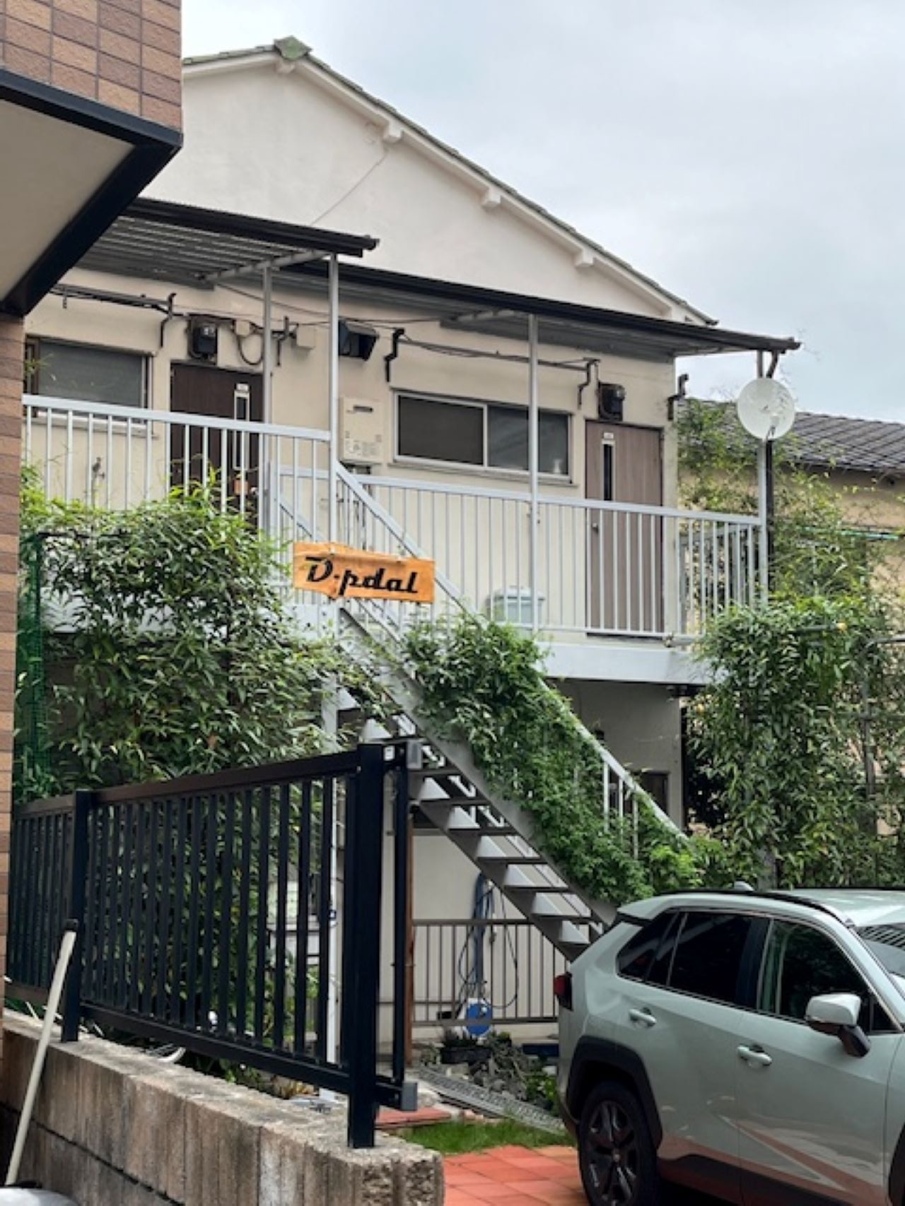 都バス停徒歩1分以内、1棟4室アパート D-pdal Inn 2F