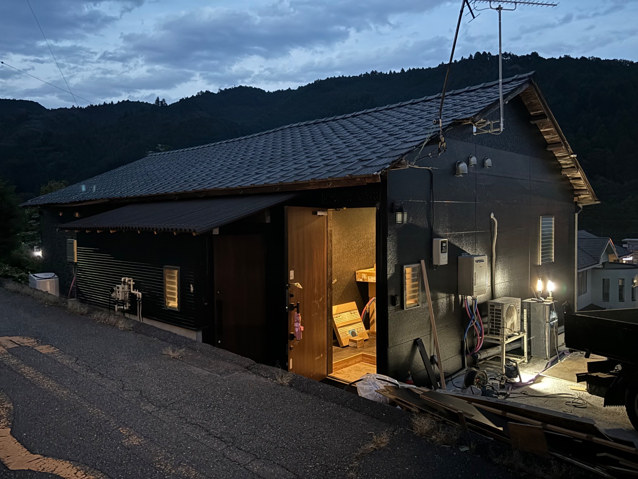 戸倉城P2台12時チェックアウト戸倉城弍番館 6名駐車2台 チェックアウト12時