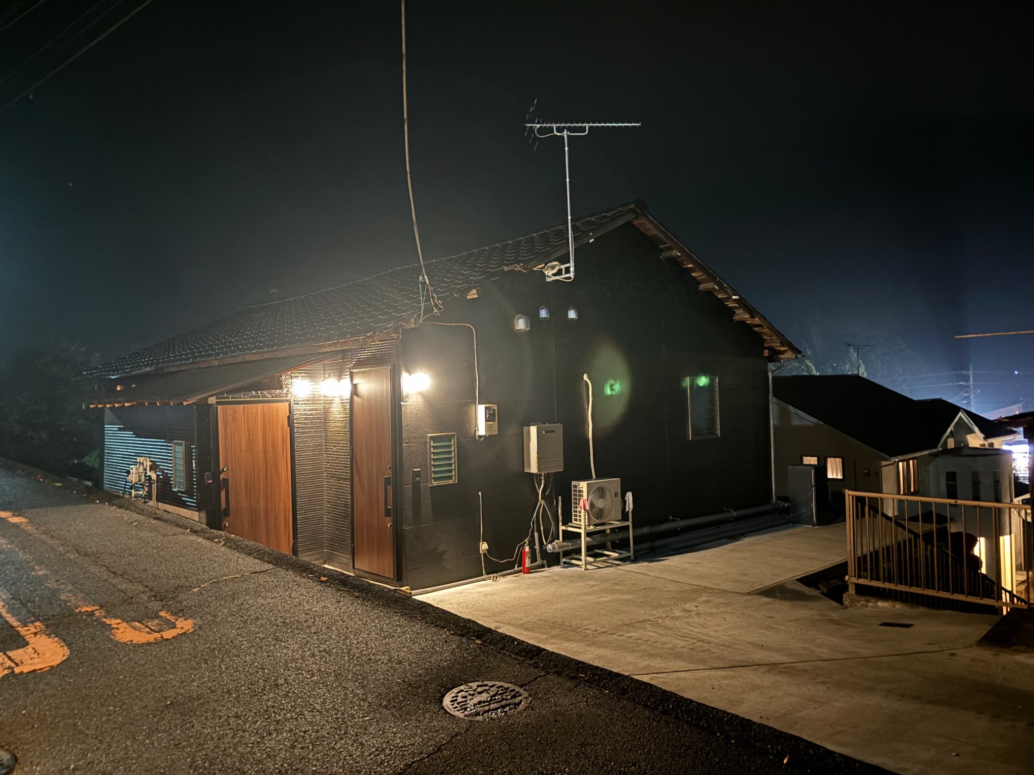 戸倉城P2台12時チェックアウト戸倉城弍番館 6名駐車2台 チェックアウト12時