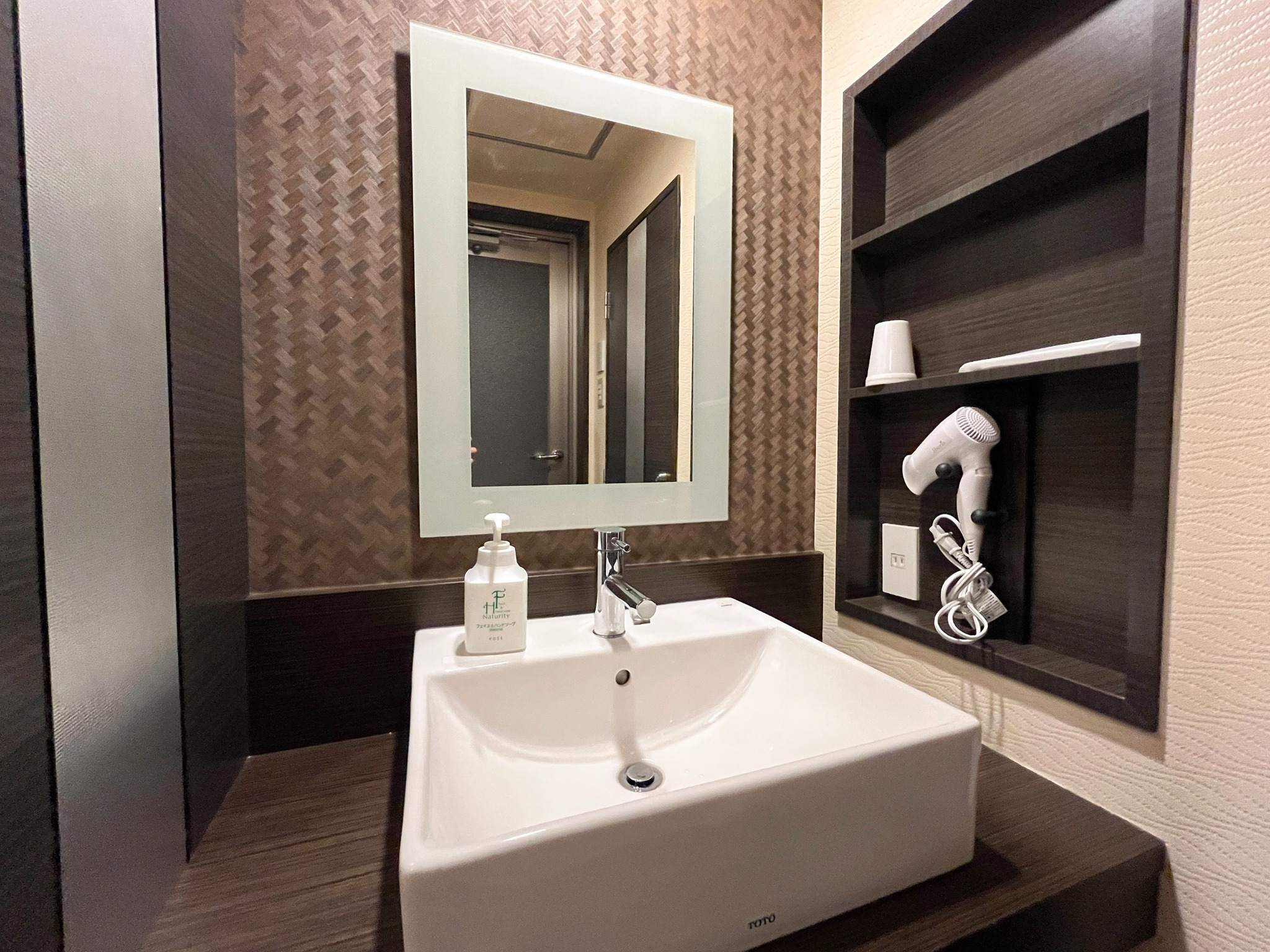 １st STEP HOTEL【ファーストステップホテル】