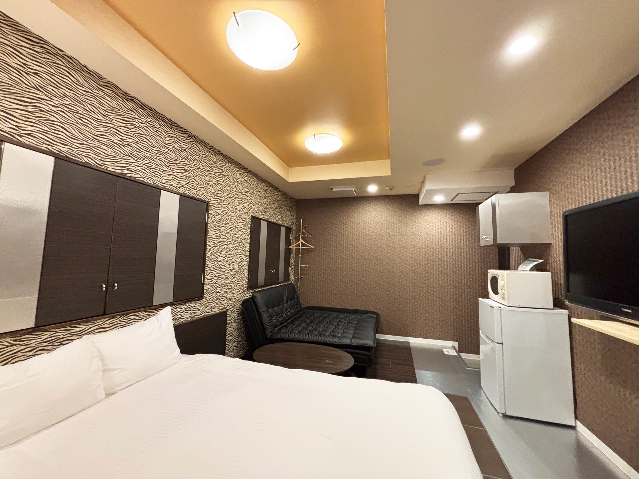 １st STEP HOTEL【ファーストステップホテル】【2・3F】駅徒歩3分♪観光スポットや空港にアクセス良好