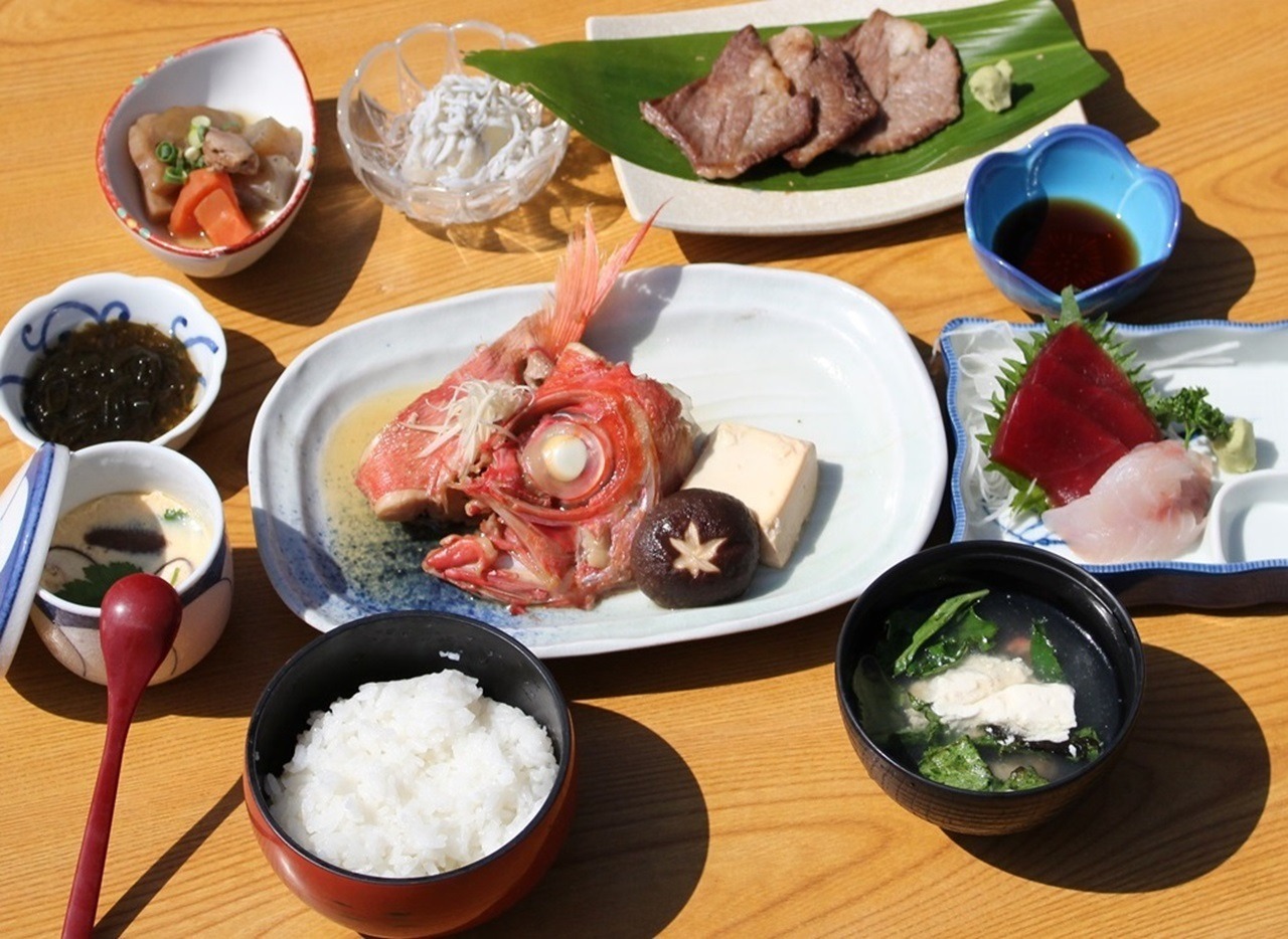 三浜館　伊豆大島【禁煙】３人部屋【素泊まり・個室】伊豆大島で豊かな自然を満喫！
